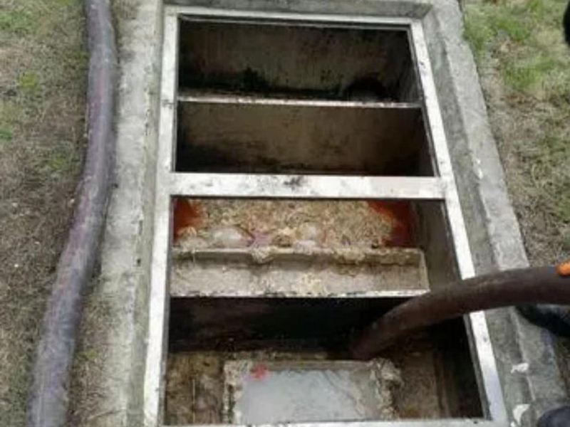 五通桥隔油池清理